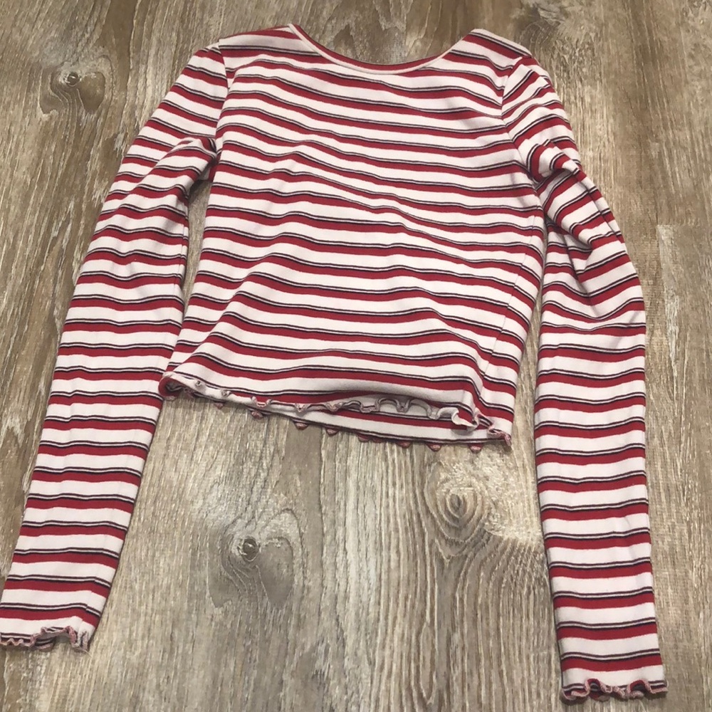 Long sleeved cropped shirt with stripes (used)